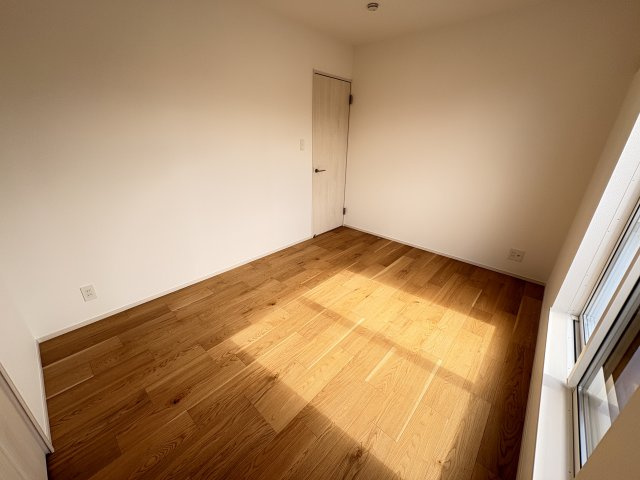 神戸市西区長畑町　新築戸建の洋室