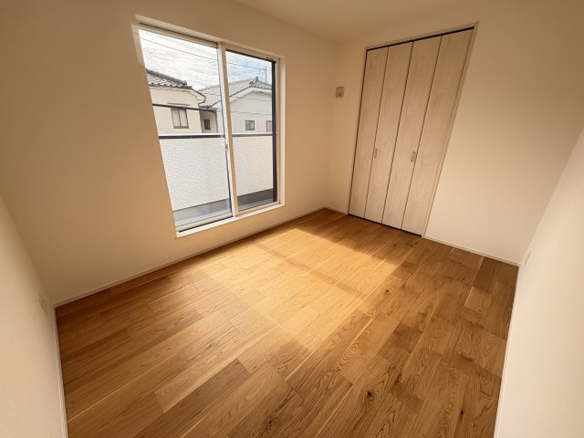 神戸市西区長畑町　新築戸建の洋室