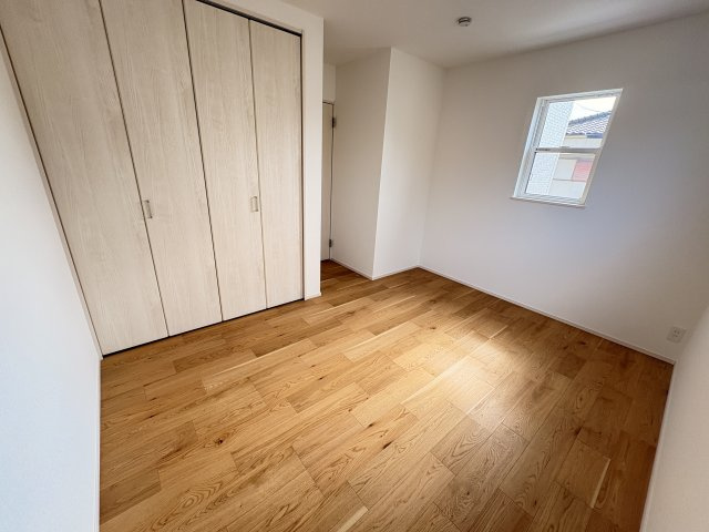 神戸市西区長畑町　新築戸建の洋室