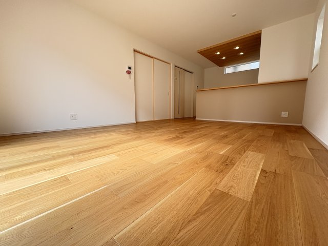 神戸市西区長畑町新築戸建の居間・リビング