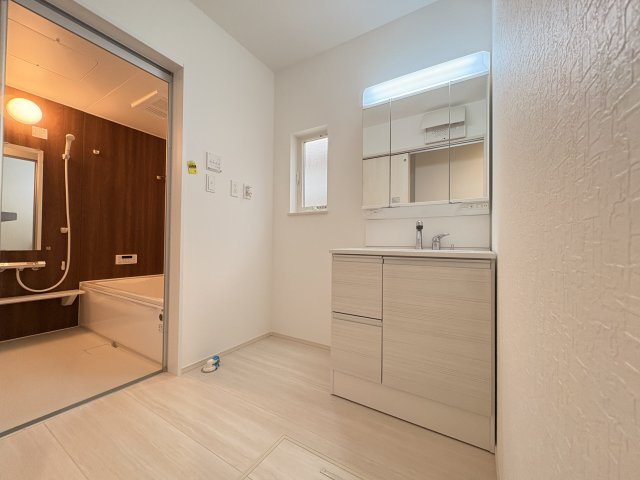 神戸市西区長畑町新築戸建の独立洗面台