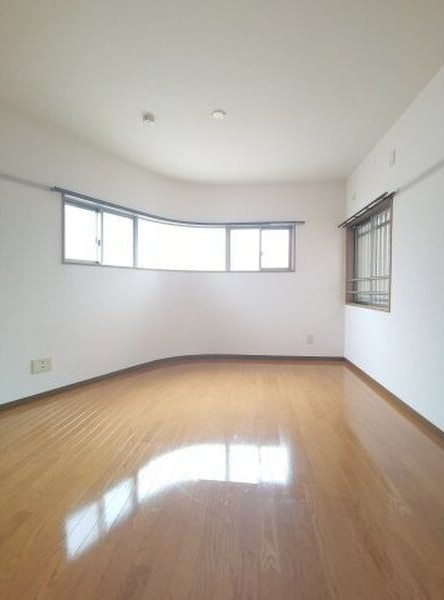 シャルマン高社の寝室