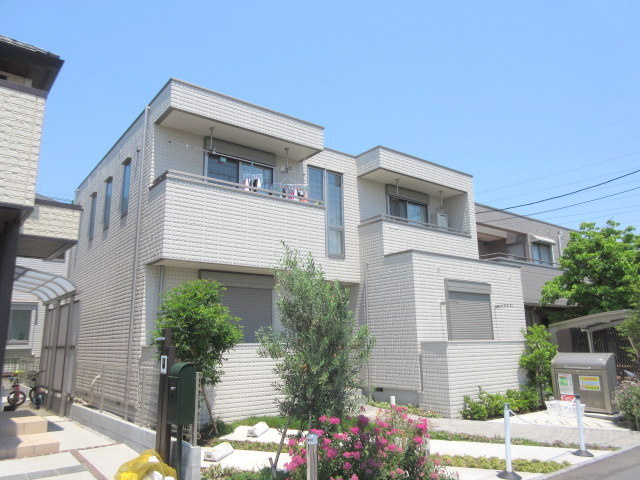 ＷＨＩＴＥ　ＣＯＵＲＴ