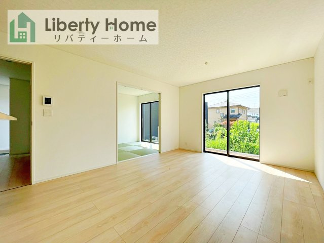 つくば市中別府第1　新築戸建の居間・リビング