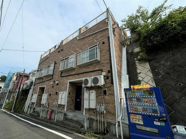 横浜市西区西戸部町1丁目のアパートの画像