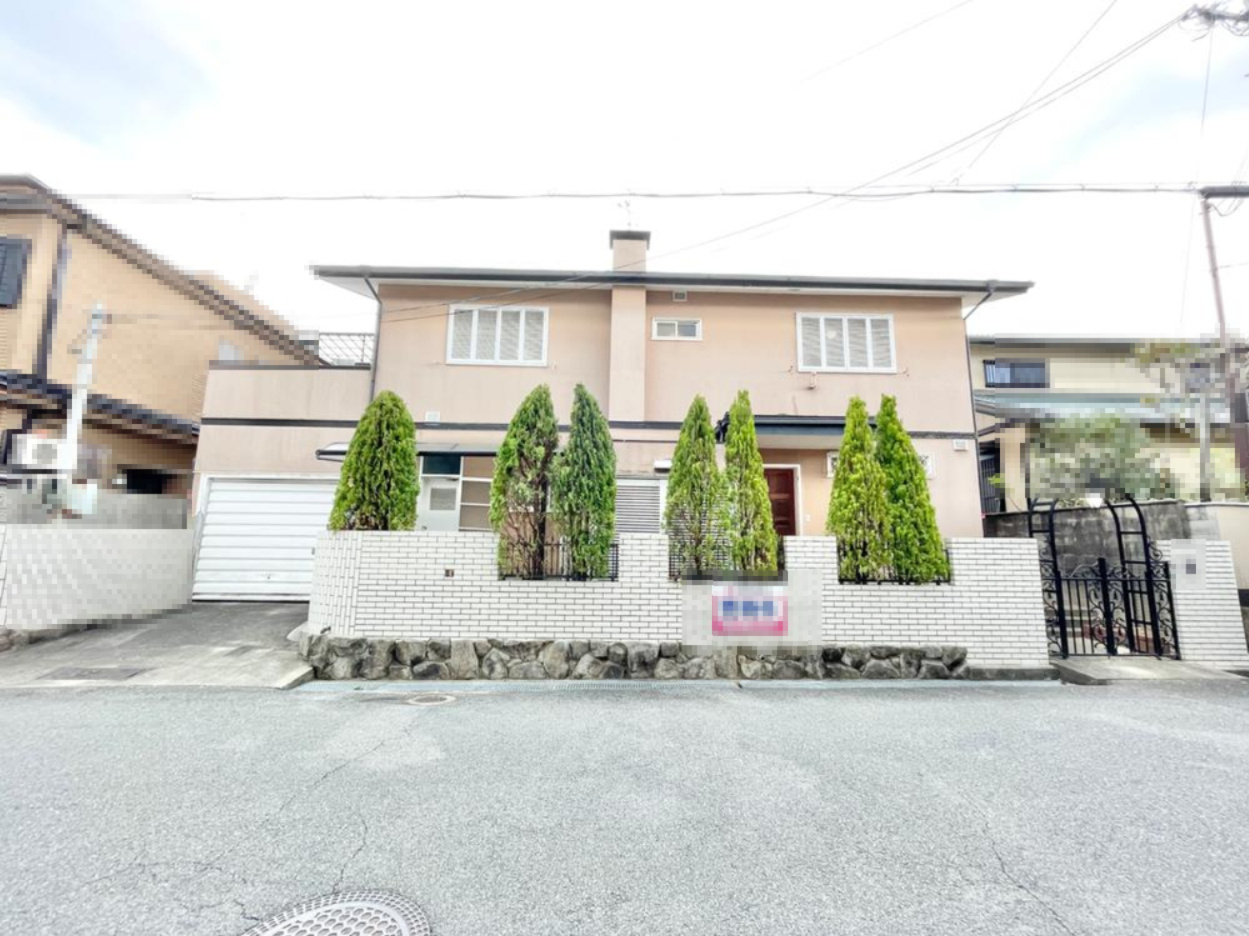 東香里2丁目　中古一戸建ての外観|新しい生活にいかがでしょうか？外観はお住まいの顔になります。こだわりたいポイントですね。外壁塗装や屋根塗装のご相談も承っております。
■現地内覧・資金計画相談・住宅ローン相談もお問合せ受付中■