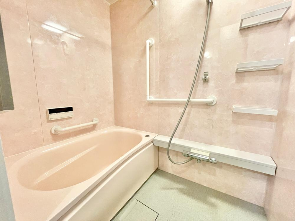 東香里2丁目　中古一戸建ての浴室|オートバス
■物件内覧・資金計画相談・住宅ローン相談、リフォーム相談、お問合せ受付中■
※当日・翌日のご内覧、ご相談はお電話でのお問合せがスムーズです！