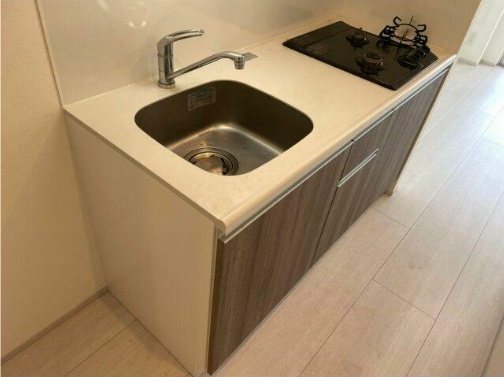 【キッチン】Ｂ　ＣＩＴＹ　ＹＯＫＯＨＡＭＡ　ＳＴＡＴＩＯＮ　ＳＱＵＡＲＥ 