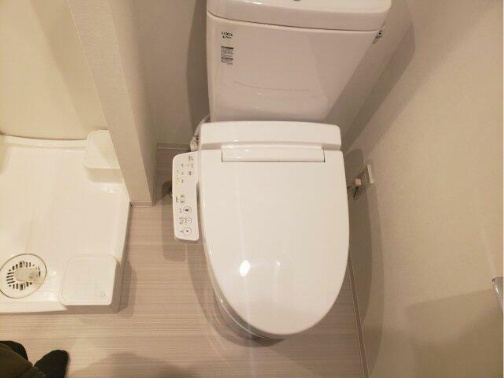 【トイレ】Ｂ　ＣＩＴＹ　ＹＯＫＯＨＡＭＡ　ＳＴＡＴＩＯＮ　ＳＱＵＡＲＥ 