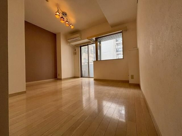 カルムインフォアームズ東京コアの居間・リビング