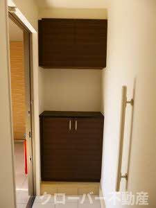 シャーメゾン善通寺町 B棟の玄関