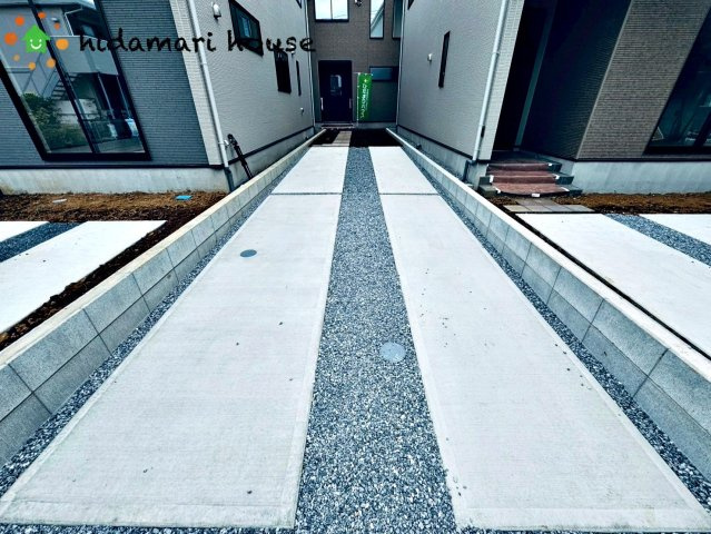 見沼区大和田町1期　新築戸建　アーバンスタイル01の駐車場