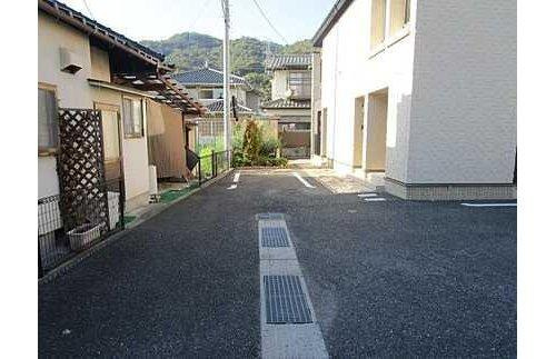 安佐南区緑井7丁目の前面道路含む現地写真|建築プランや費用などご希望をなんでもご相談下さい♪
緑豊かで閑静な住宅街☆