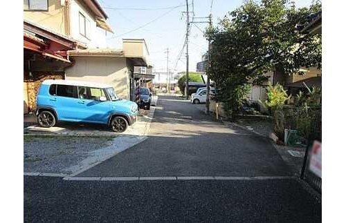 安佐南区緑井7丁目の前面道路含む現地写真|建築条件無し☆彡
注文住宅をお考えの方にピッタリ！
お好きな間取りで自由設計可能です◎