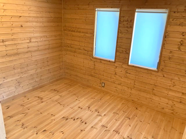 栃江　中古戸建　3LDKの洋室|1階には6帖のお部屋があります。子供部屋・書斎・納戸などにいかがでしょうか。