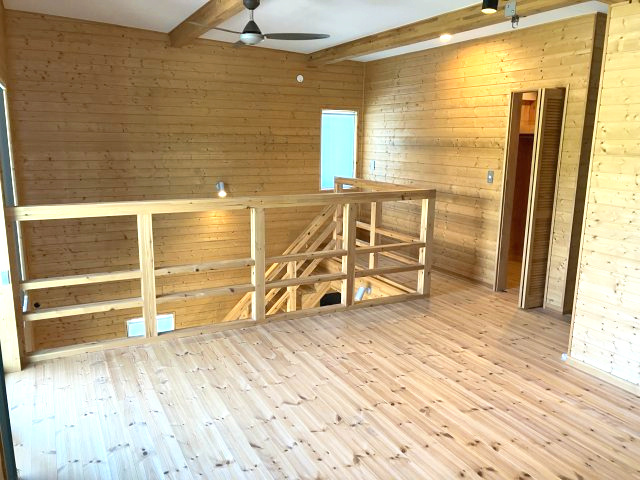 栃江　中古戸建　3LDKの洋室|フリースペースは開放感があり、とても広く感じます。