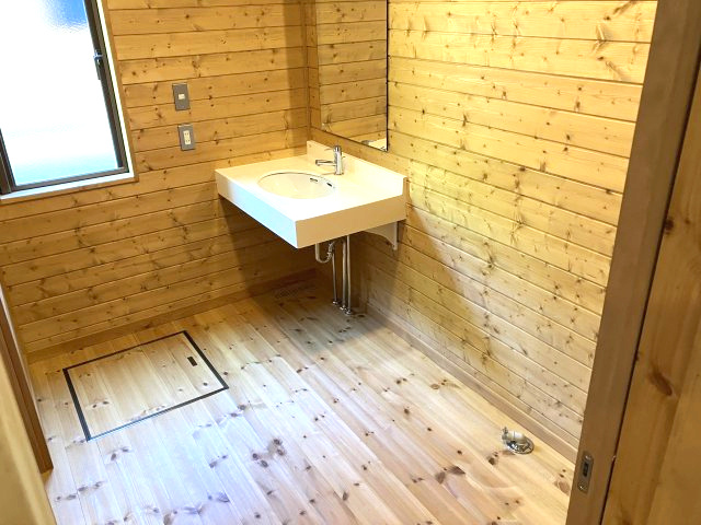 栃江　中古戸建　3LDKの脱衣所|洗面脱衣室は広く取ってあります。