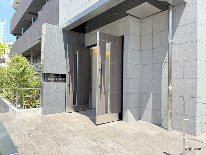 プレサンス天王寺デルニエ　仲介手数料無料のエントランス