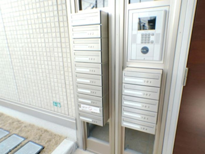 【エントランス】 | アヴェニール服部