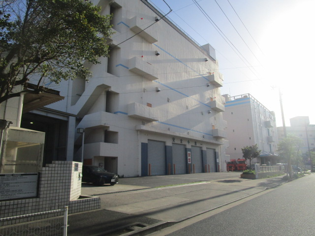 大田区城南島２丁目の倉庫の外観