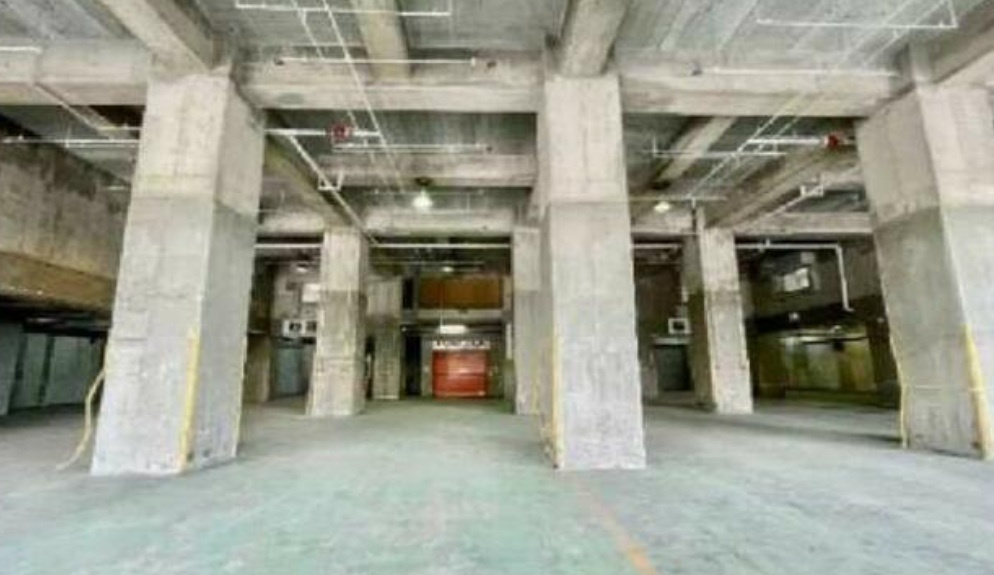 大田区城南島２丁目の倉庫の内装