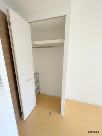 セレニテ本町グランデ　仲介手数料無料の収納