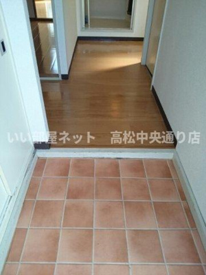 【玄関】 | エルディム大谷