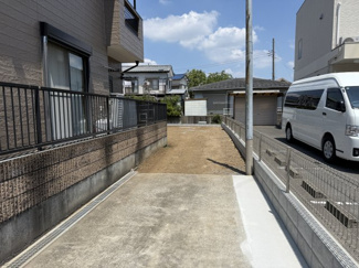 【周辺】 | 周辺には高い建物がない住宅地につき陽当たり・通風良好です！