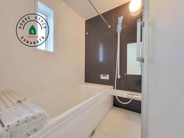 菊池市西寺第2-4棟（1号棟）の浴室|浴室は一日の疲れを癒す場所だから、家族みんながゆったりできる快適設計。追い炊き機能付きオートバス。安定した温度で、いつでも快適に入浴できます。