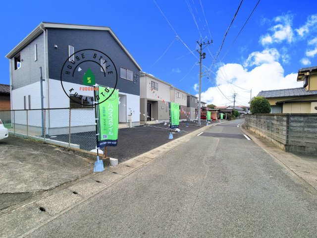 菊池市西寺第2-4棟（1号棟）の前面道路含む現地写真|見学の時間などお気軽にお問い合わせ下さい。