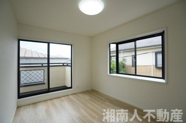 藤沢市鵠沼藤が谷４丁目１９－１９戸建ての洋室|使い勝手のいい洋室です