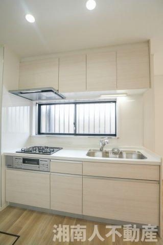 藤沢市鵠沼藤が谷４丁目１９－１９戸建てのキッチン|キッチンでお料理をお楽しみください