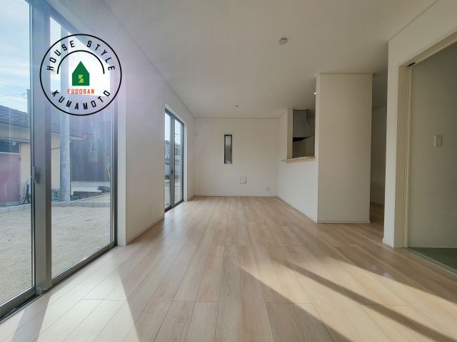 菊池市西寺第2-4棟（3号棟）の居間・リビング|多くの時間を過すことになるリビングだからこそ、いつも穏やかな空間・解放感が味わえ毎日が充実します。