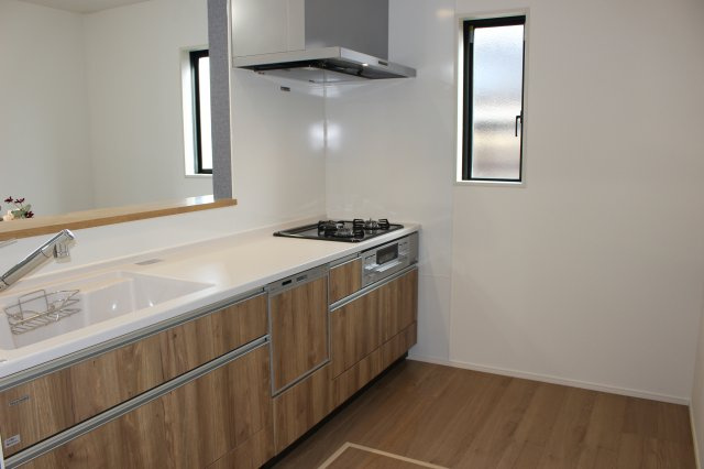 小倉南区湯川新町4丁目4期のキッチン