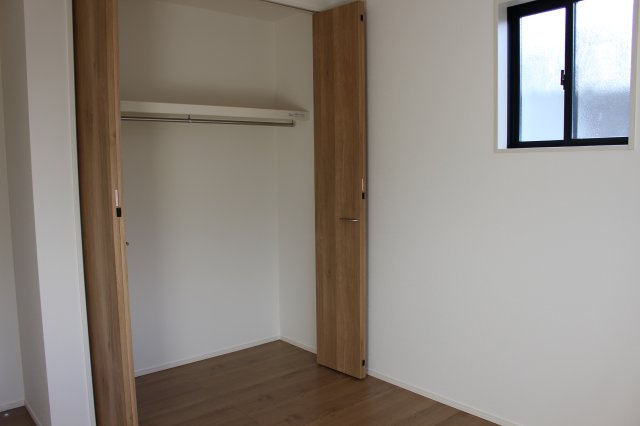 小倉南区湯川新町4丁目4期の洋室