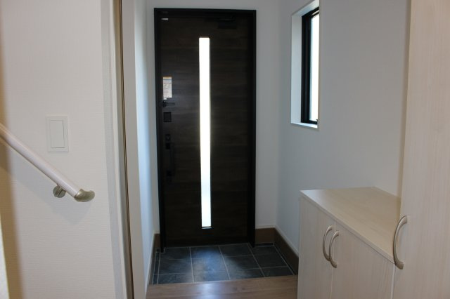 小倉南区湯川新町4丁目4期の玄関