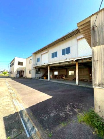 蒲郡市形原南新田　貸倉庫の外観