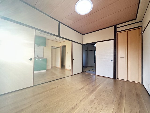 【居間・リビング】 | アイコーポ | 6帖の洋室です。エアコンが付いており、快適です。