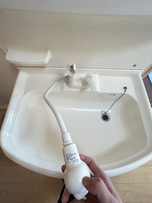 【独立洗面台】 | アイコーポ | ホースが長く掃除がとても便利です。