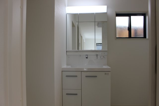 小倉南区中曽根4丁目5期の独立洗面台