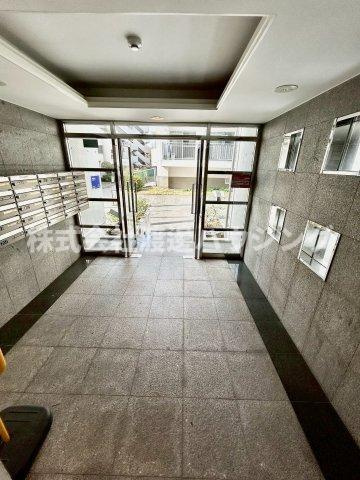 ハイツウエノ2ndのエントランス