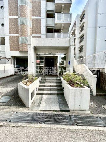 ハイツウエノ2ndのエントランス