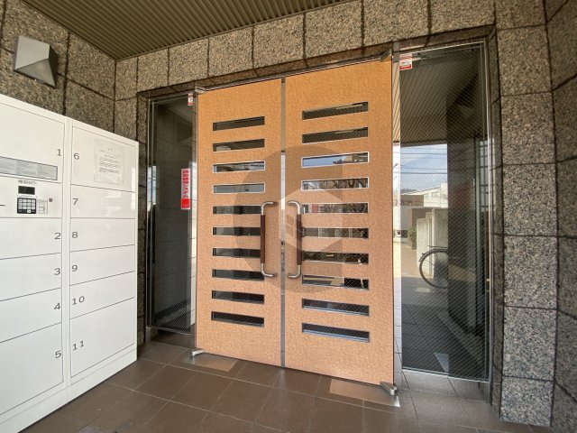 コンフォートエヌズのエントランス