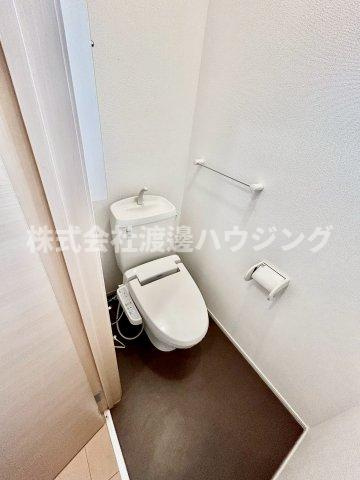 江坂町３丁目戸建賃貸のトイレ|2階トイレ