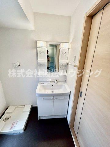 江坂町３丁目戸建賃貸の洗面所