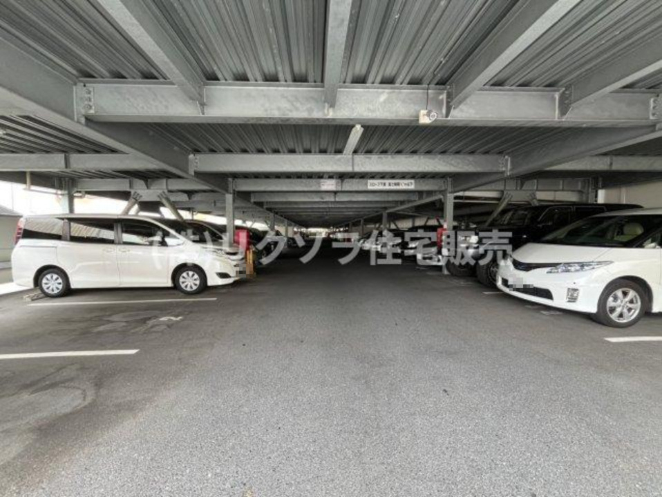 ザ・ヴァンデュールシティの駐車場|■物件内覧・資金計画相談・住宅ローン相談、リフォーム相談、お問合せ受付中■
※当日・翌日のご内覧、ご相談はお電話でのお問合せがスムーズです！
