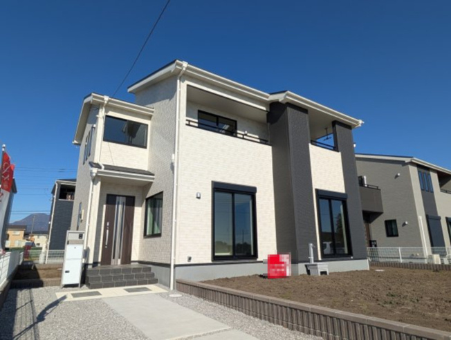 【外観】 | リーブルガーデン.S前橋市茂木町第3ー⑦ | 完成間近！建坪ゆとりの38坪！