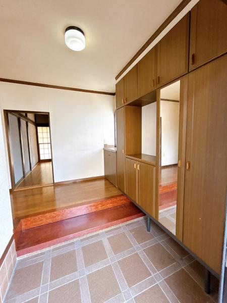 富士宮市浅間町の中古一戸建|【玄関ホール】