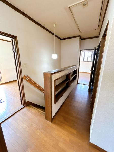 富士宮市浅間町の中古一戸建|【2階廊下】