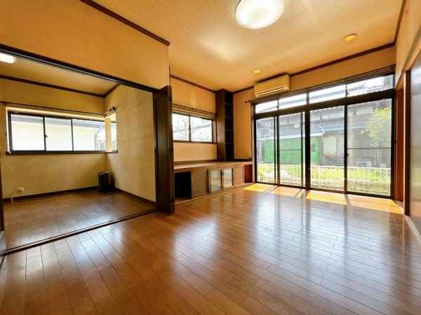 富士宮市浅間町の中古一戸建|【リビング】